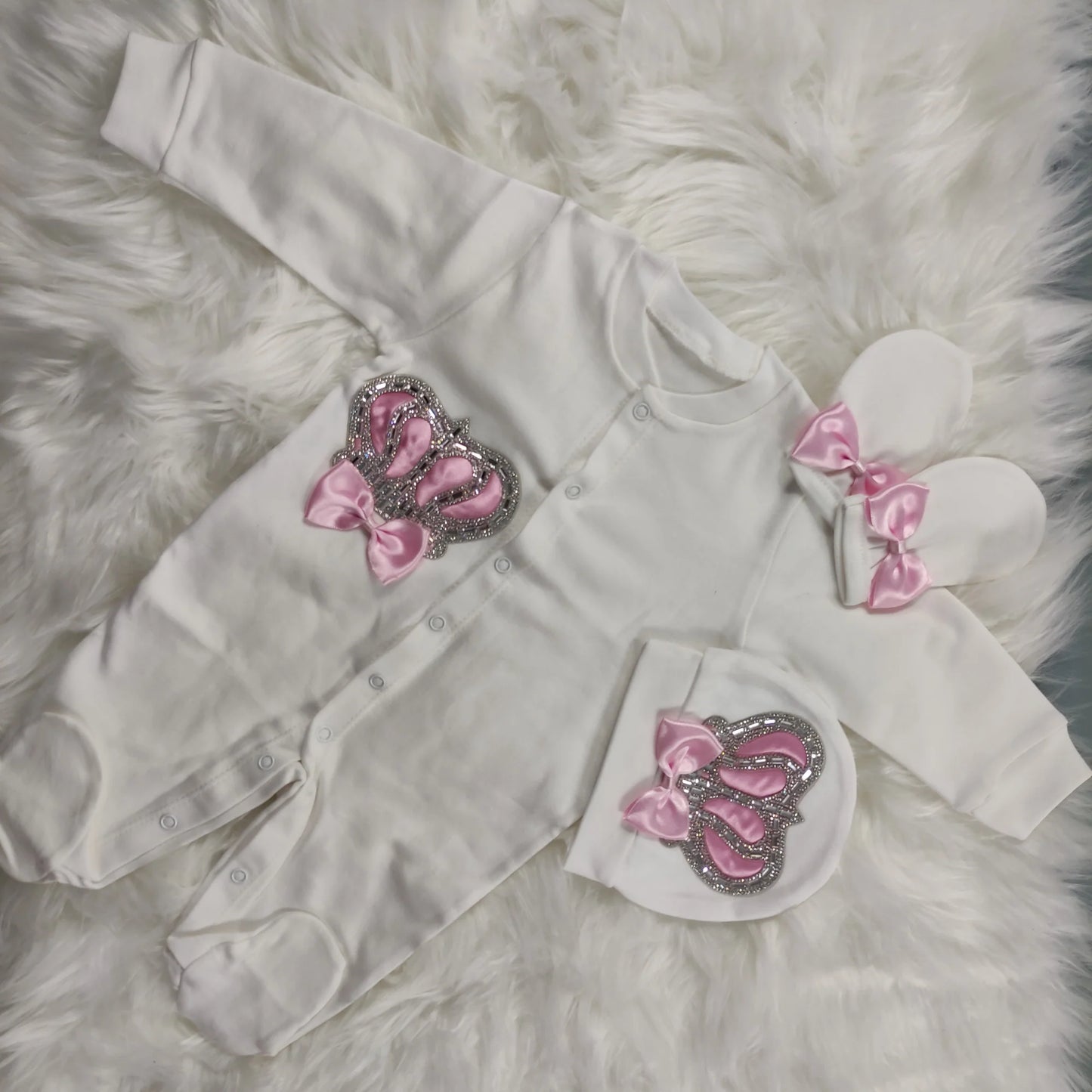 3 PIECE PINK AND WHITE CROWN SET